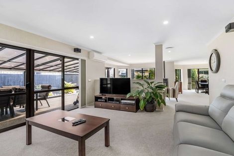 Photo of property in 9 Barry Curtis Place, Levin, 5510