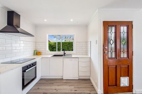 Photo of property in 4 Alice Street, Riverhead, 0820