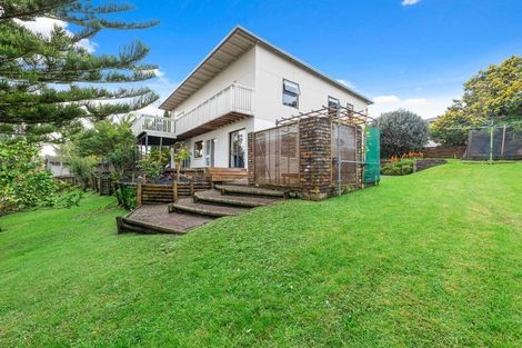 Photo of property in 10 Pine Terrace, Howick, Auckland, 2014