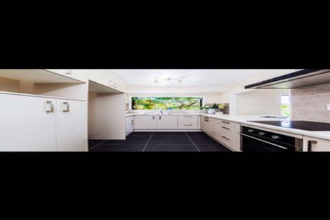 Photo of property in 43 Gosford Drive, Botany Downs, Auckland, 2010