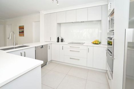 Photo of property in 15 Halcione Close, Flagstaff, Hamilton, 3210