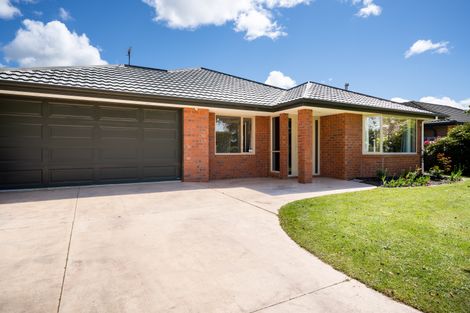 Photo of property in 92 Milns Road, Halswell, Christchurch, 8025