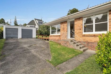 Photo of property in 2/8 Wykeham Place, Glenfield, Auckland, 0629