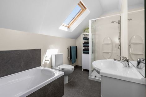 Photo of property in 2/11 Te Aute Road, Havelock North, 4130