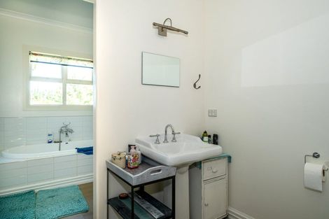 Photo of property in 61 Hekeao Road, Surrey Hills, Ashburton, 7778