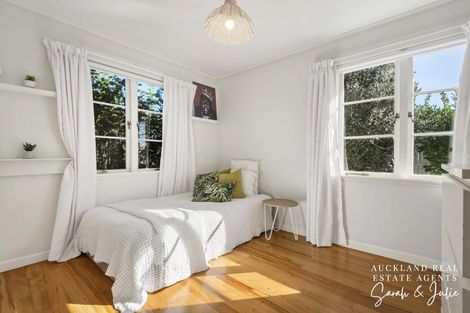 Photo of property in 422a Old Te Atatu Road, Te Atatu Peninsula, Auckland, 0610