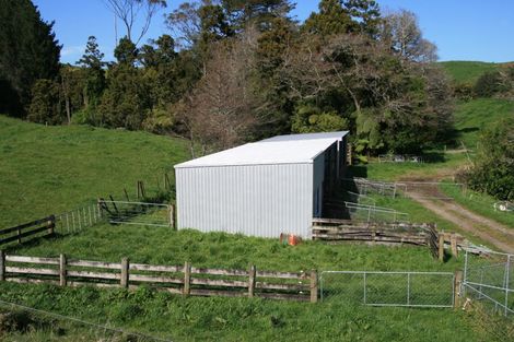 Photo of property in 114 Ackworth Road, Lepperton, New Plymouth, 4373