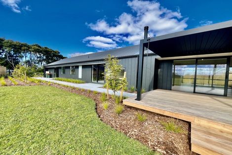 Photo of property in 49 Three Oaks Drive, Dairy Flat, 0794