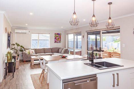 Photo of property in 15 Magnolia Crescent, Tawhero, Whanganui, 4501