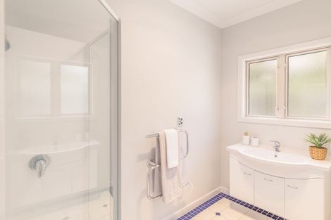 Photo of property in 16 Basil Place, Mount Pleasant, Christchurch, 8081