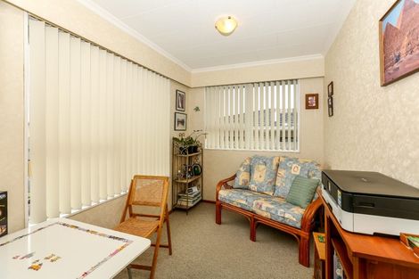 Photo of property in 19 Roy Terrace, Moturoa, New Plymouth, 4310