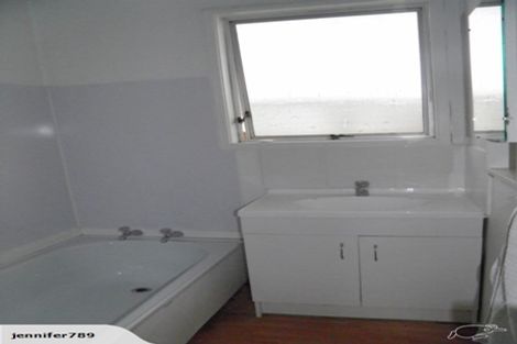 Photo of property in 391 Bucklands Beach Road, Bucklands Beach, Auckland, 2012