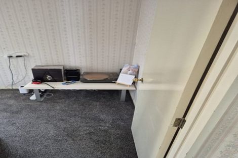 Photo of property in 17a Cecil Place, Cloverlea, Palmerston North, 4412