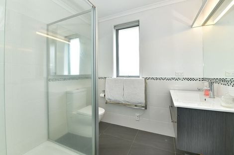 Photo of property in 6 Skipjack Pass, Silverdale, 0932