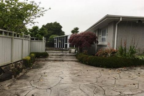 Photo of property in 335f Devon Street West, New Plymouth, 4310