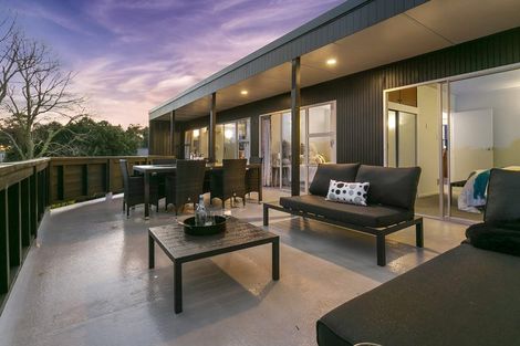 Photo of property in 3 Dunraven Place, Torbay, Auckland, 0630