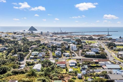 Photo of property in 9 Parris Street, Moturoa, New Plymouth, 4310