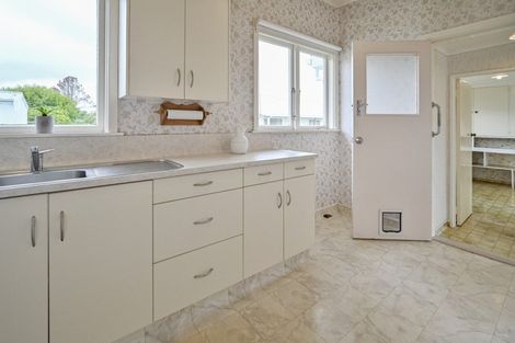 Photo of property in 813 Lawrence Street, Akina, Hastings, 4122