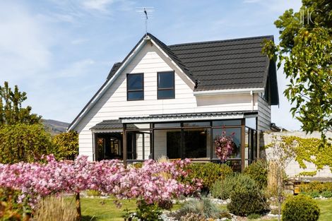 Photo of property in 93 Molyneux Avenue, Cromwell, 9310