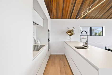 Photo of property in 239 The Esplanade, Petone, Lower Hutt, 5012