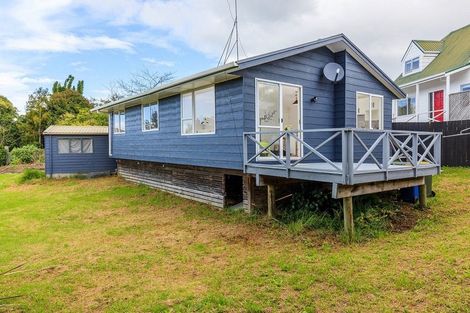 Photo of property in 2/21 Kitewao Street, Northcote, Auckland, 0627