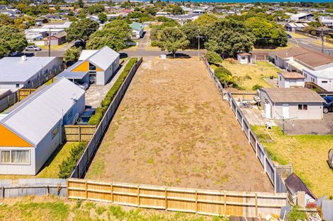 Photo of property in 19 Karewa Street, Castlecliff, Wanganui, 4501