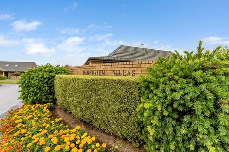 Photo of property in Rangeview Villas, 24/9 Fuller Close, Levin, 5510