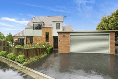 Photo of property in 2/11 Harrods Court, Ilam, Christchurch, 8053