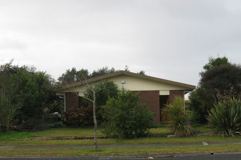 Photo of property in 37 Poaka Avenue, Dinsdale, Hamilton, 3204