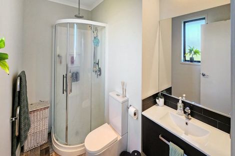 Photo of property in 93 Te Kio Crescent, Papamoa Beach, Papamoa, 3118