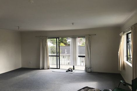 Photo of property in 65 Trias Road, Totara Vale, Auckland, 0629