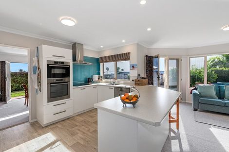 Photo of property in 9 Knightsbridge Place, Bethlehem, Tauranga, 3110