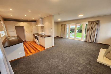 Photo of property in 1/33 Halver Road, Hillpark, Auckland, 2102