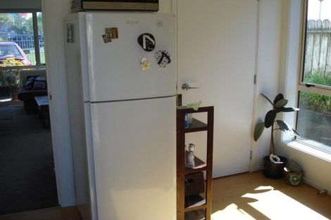 Photo of property in 1409 Whangaparaoa Road, Army Bay, Whangaparaoa, 0930