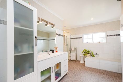 Photo of property in 19 Willowbank Crescent, Feilding, 4702