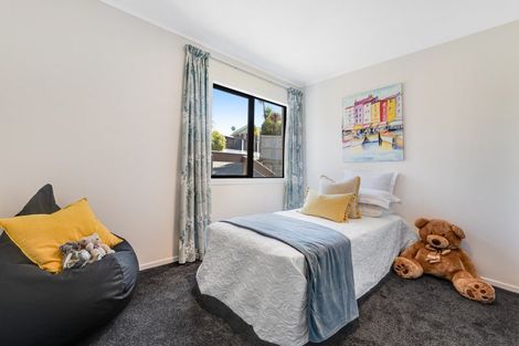 Photo of property in 10 Oliver Twist Avenue, Mellons Bay, Auckland, 2014