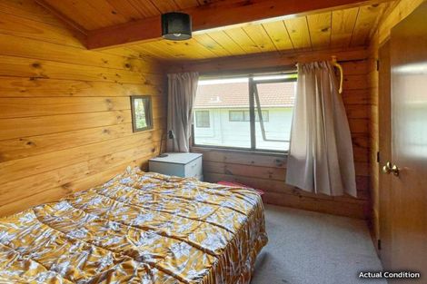 Photo of property in 1/457a Glenfield Road, Glenfield, Auckland, 0629