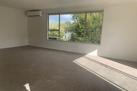 Photo of property in 156 Lynn Road, Bayview, Auckland, 0629
