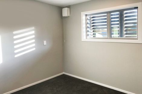 Photo of property in 3/14 Atkinson Street, Newlands, Wellington, 6037