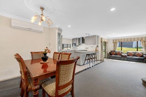 Photo of property in 26 Chateau Rise, Flat Bush, Auckland, 2016