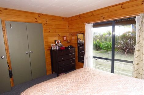 Photo of property in 31 Ngahue Crescent, Carters Beach, Westport, 7825