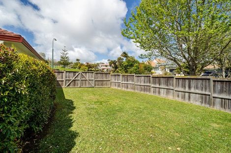 Photo of property in 15 Arirang Rise, Pinehill, Auckland, 0632