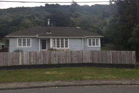 Photo of property in 8a Bledisloe Crescent, Wainuiomata, Lower Hutt, 5014