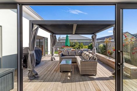 Photo of property in 118 Chinnerys Road, Woodend, 7610