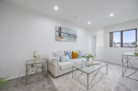 Photo of property in 3 Woodall Place, Totara Vale, Auckland, 0627