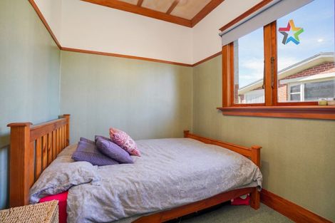 Photo of property in 1 Home Street, Winton, 9720