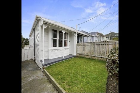 Photo of property in 23 Trent Street, Island Bay, Wellington, 6023