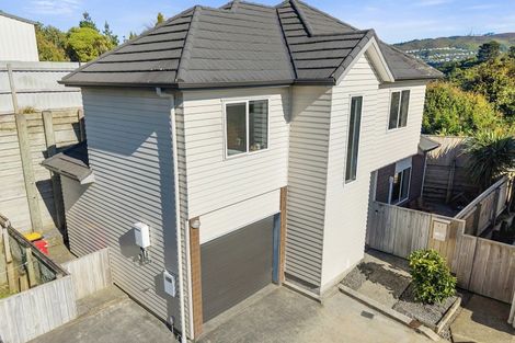 Photo of property in 8/16 Black Rock Road, Newlands, Wellington, 6037