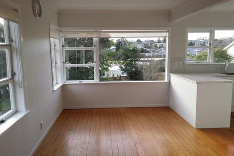 Photo of property in 1/93 Lake Road, Belmont, Auckland, 0622