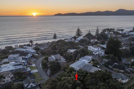 Photo of property in 13 The Crescent, Raumati South, Paraparaumu, 5032